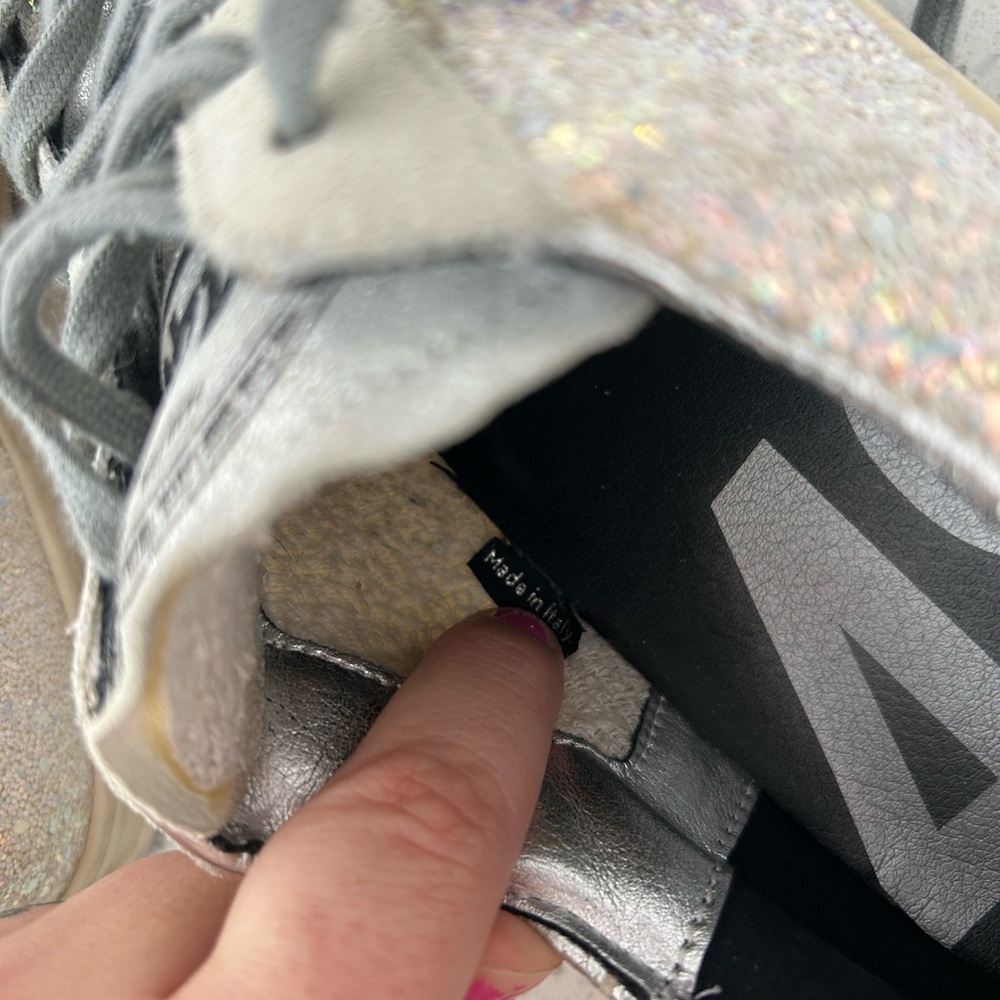 P448 John Iridescent Glitter Sneakers Sz 39 / US 8.5 - Picture 5 of 11